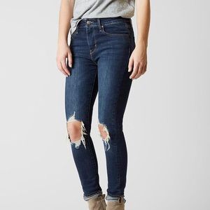 Levi’s Premium 721 High Rise Skinny Jeans- Size 27